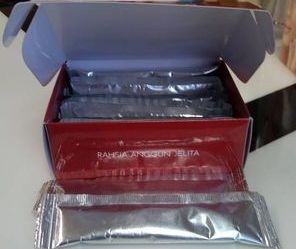 Jus sachet dalam kotak