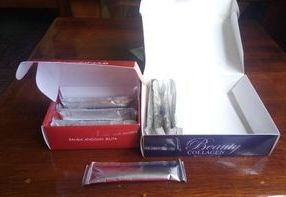 Jus sachet dalam kotak